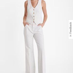 Express white and black pinstripe set